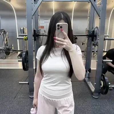余亮雅